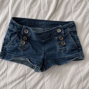Medium sailor shorts